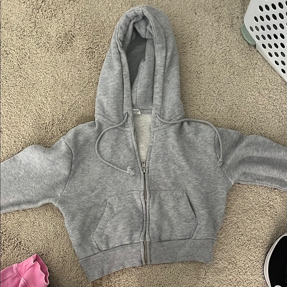 John Galt Brandy Melville cropped hoodie runs small xxs